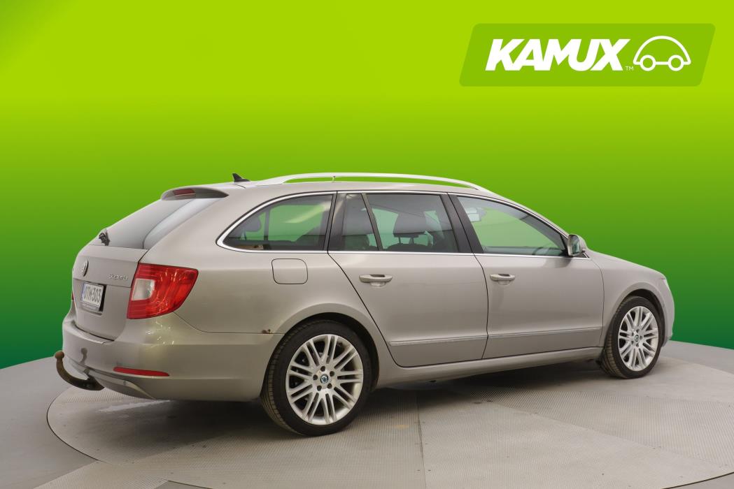 Skoda Superb 2012
