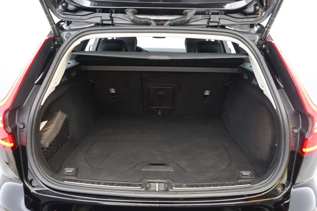 Volvo V60 Cross Country 2022