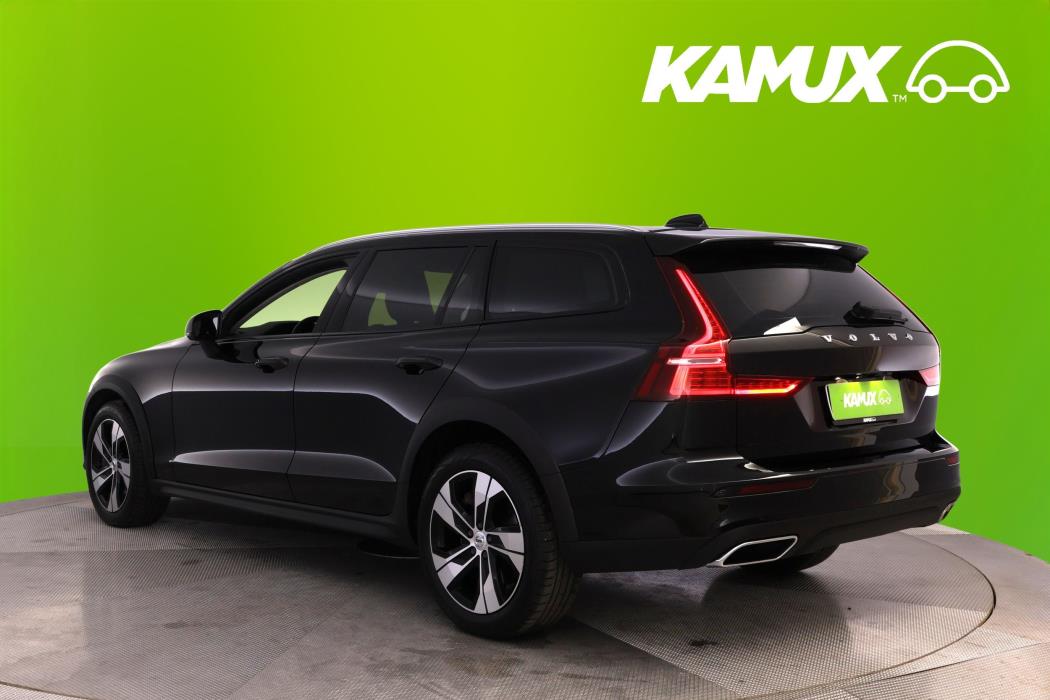 Volvo V60 Cross Country 2022