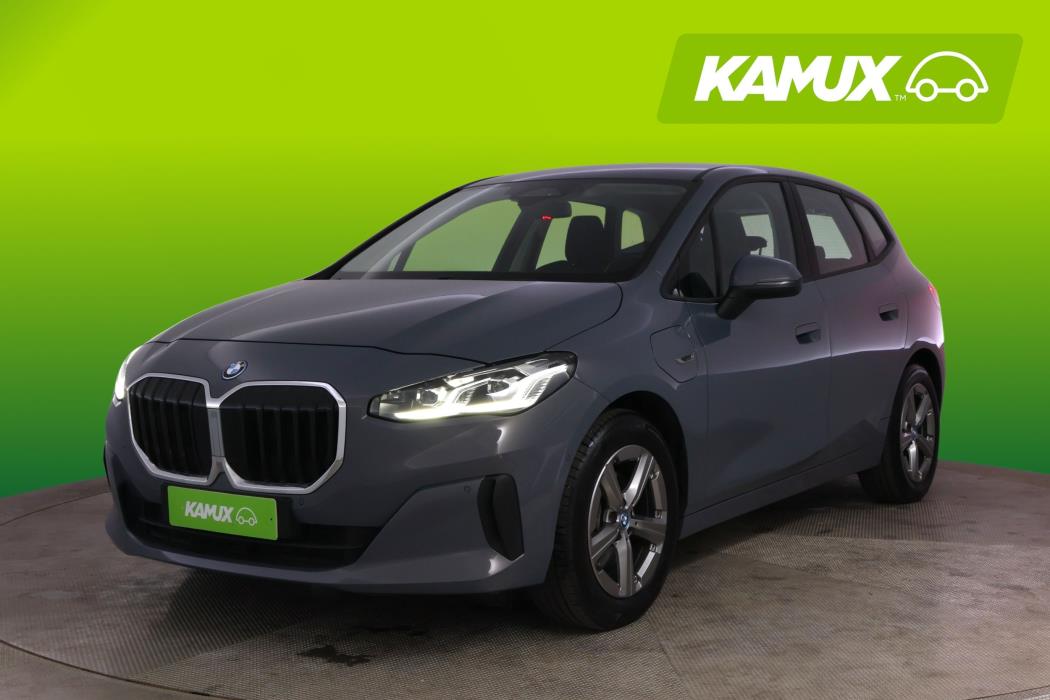BMW 225 2023