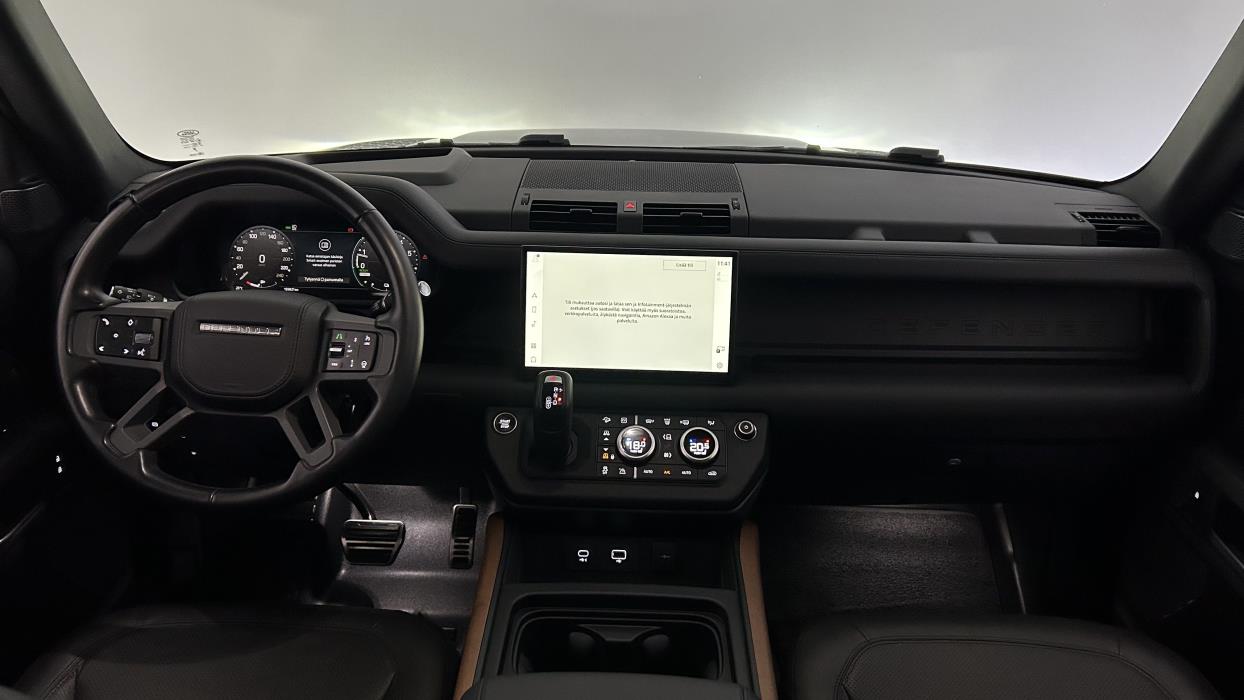 Land Rover Defender 2023