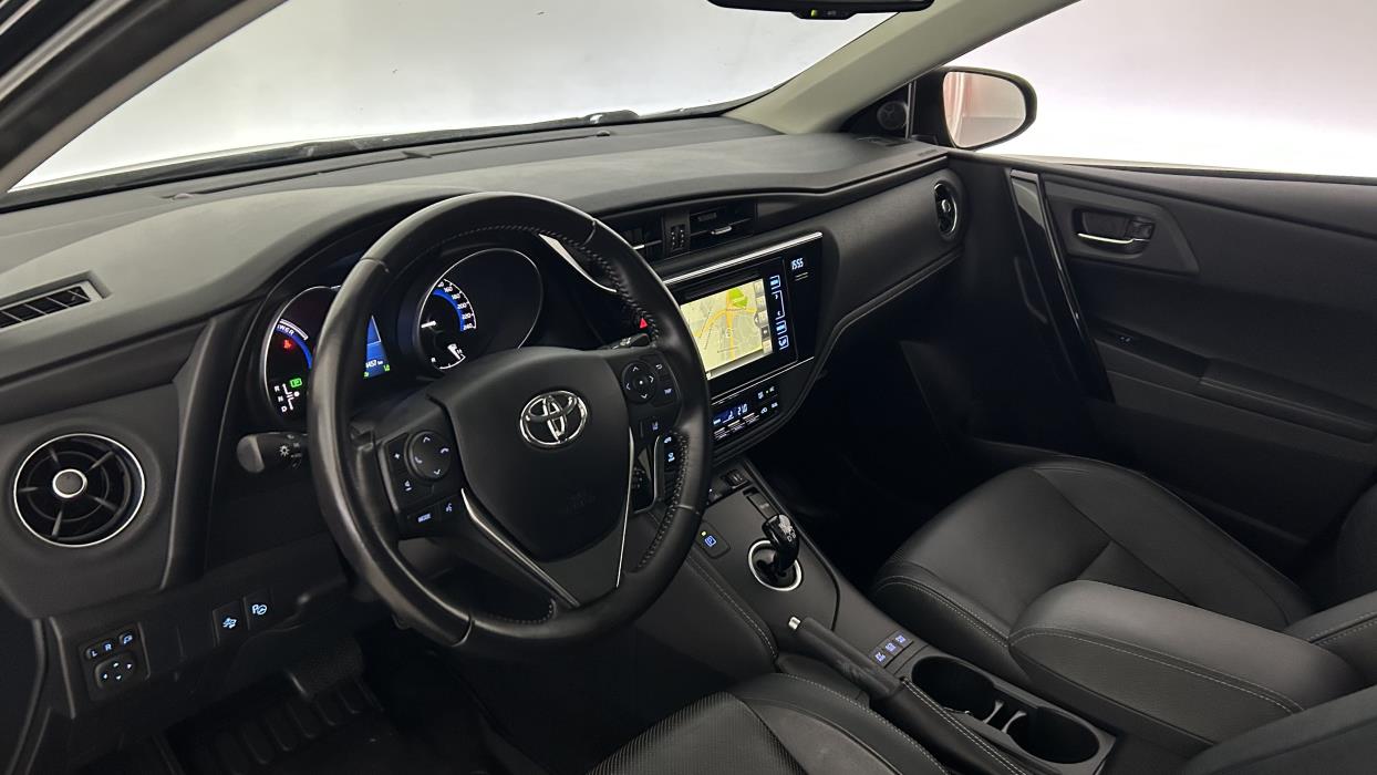 Toyota Auris 2015
