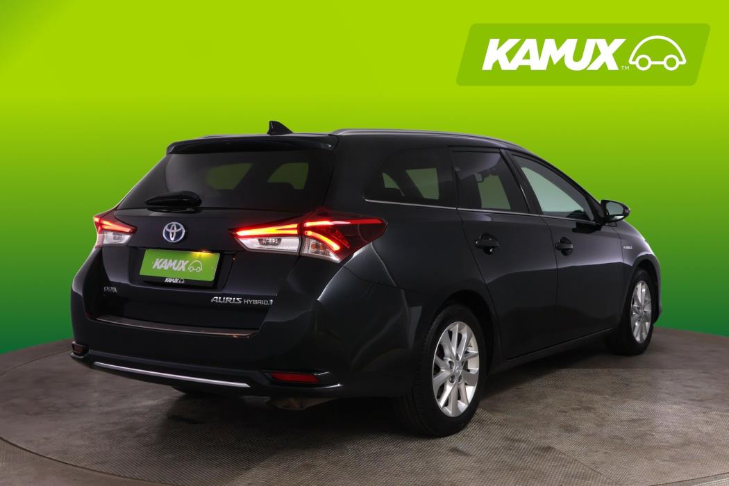 Toyota Auris 2015