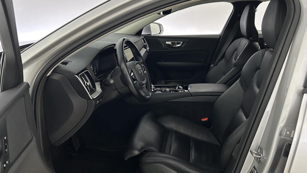 Volvo V60 2021