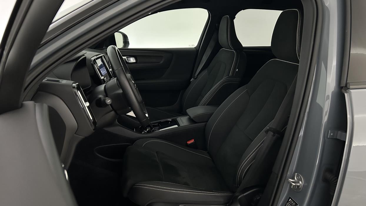 Volvo XC40 2023