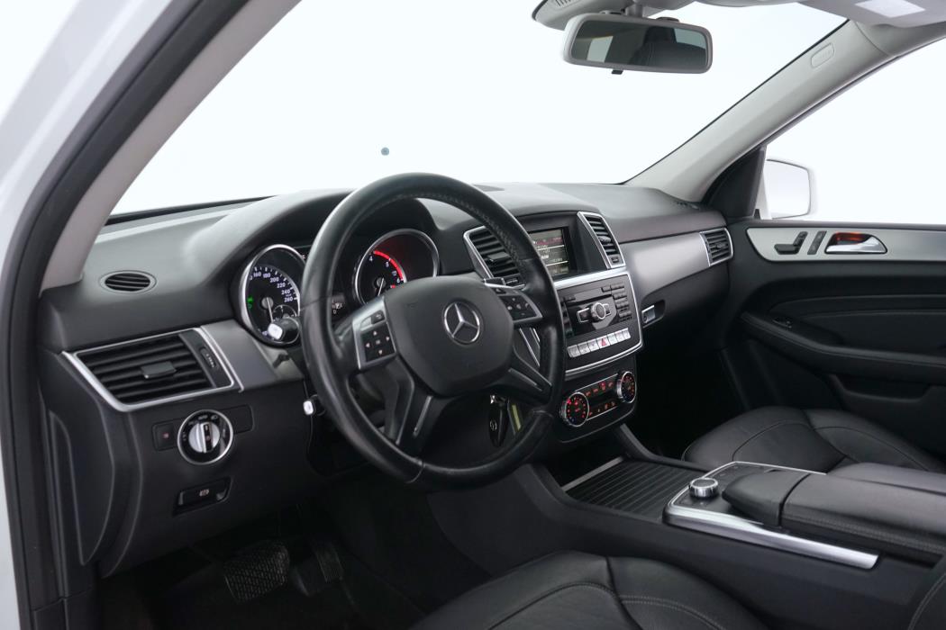 Mercedes-Benz ML 2015