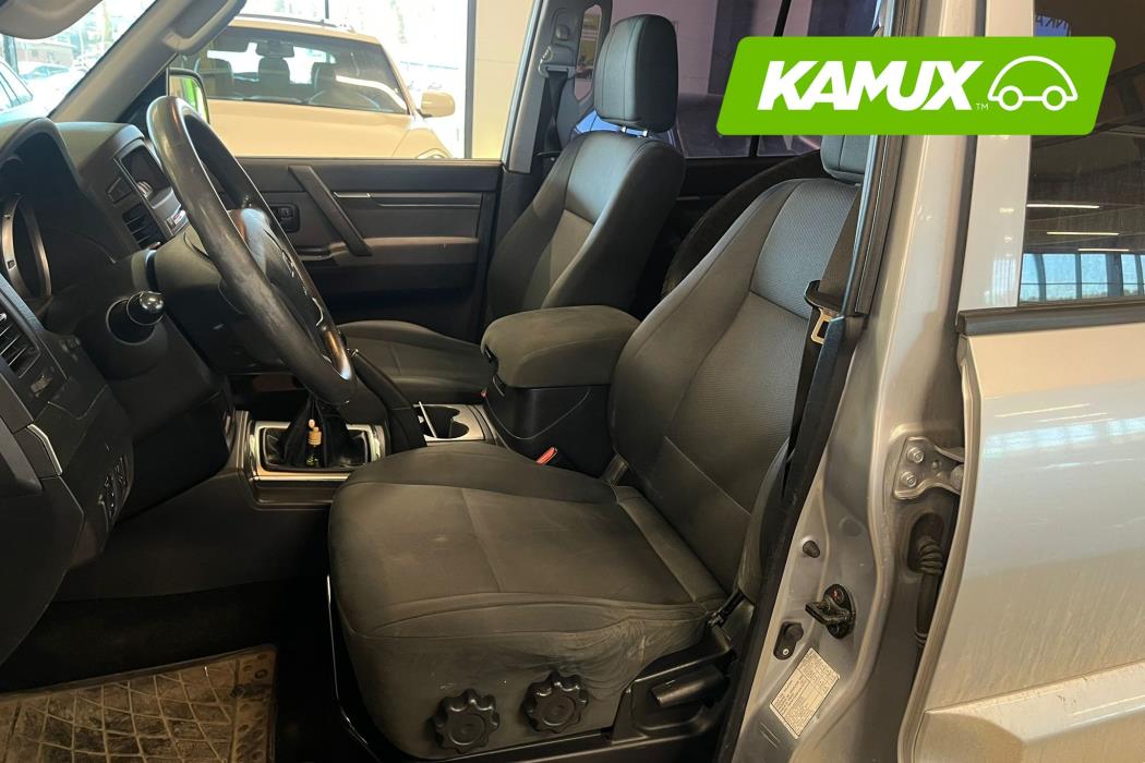 Mitsubishi Pajero 2011