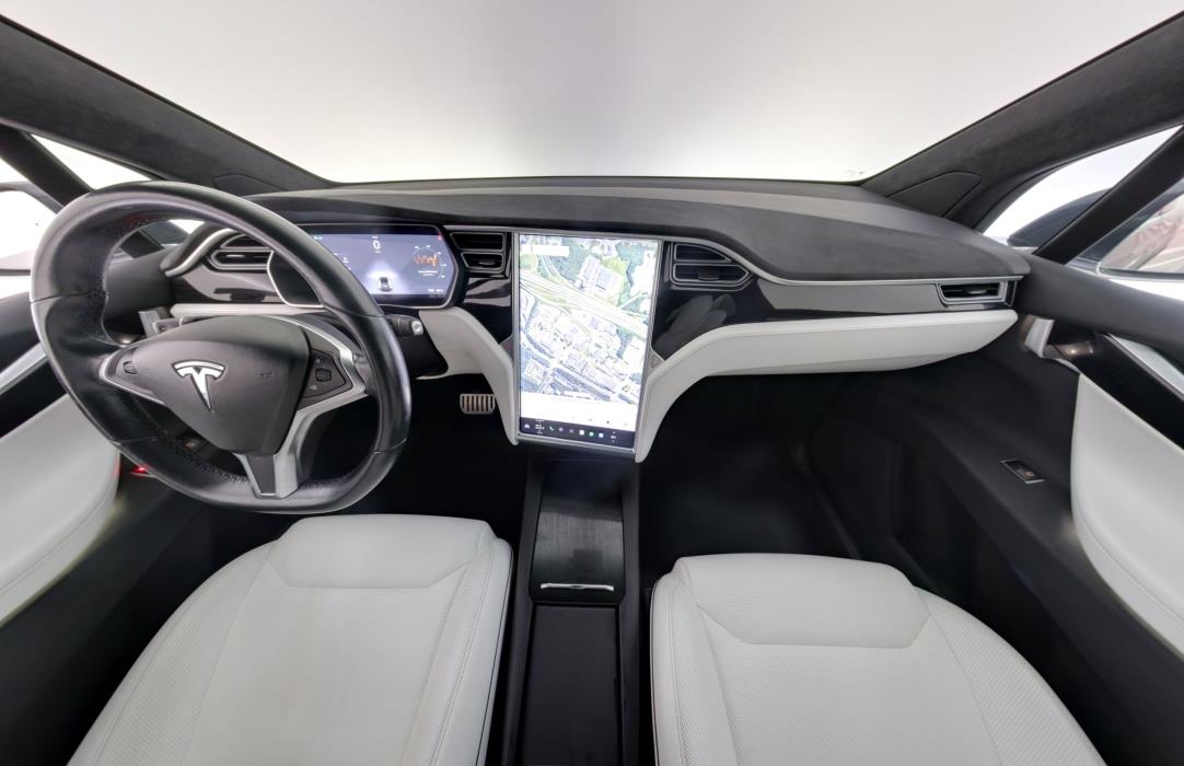 Tesla Model X 2016