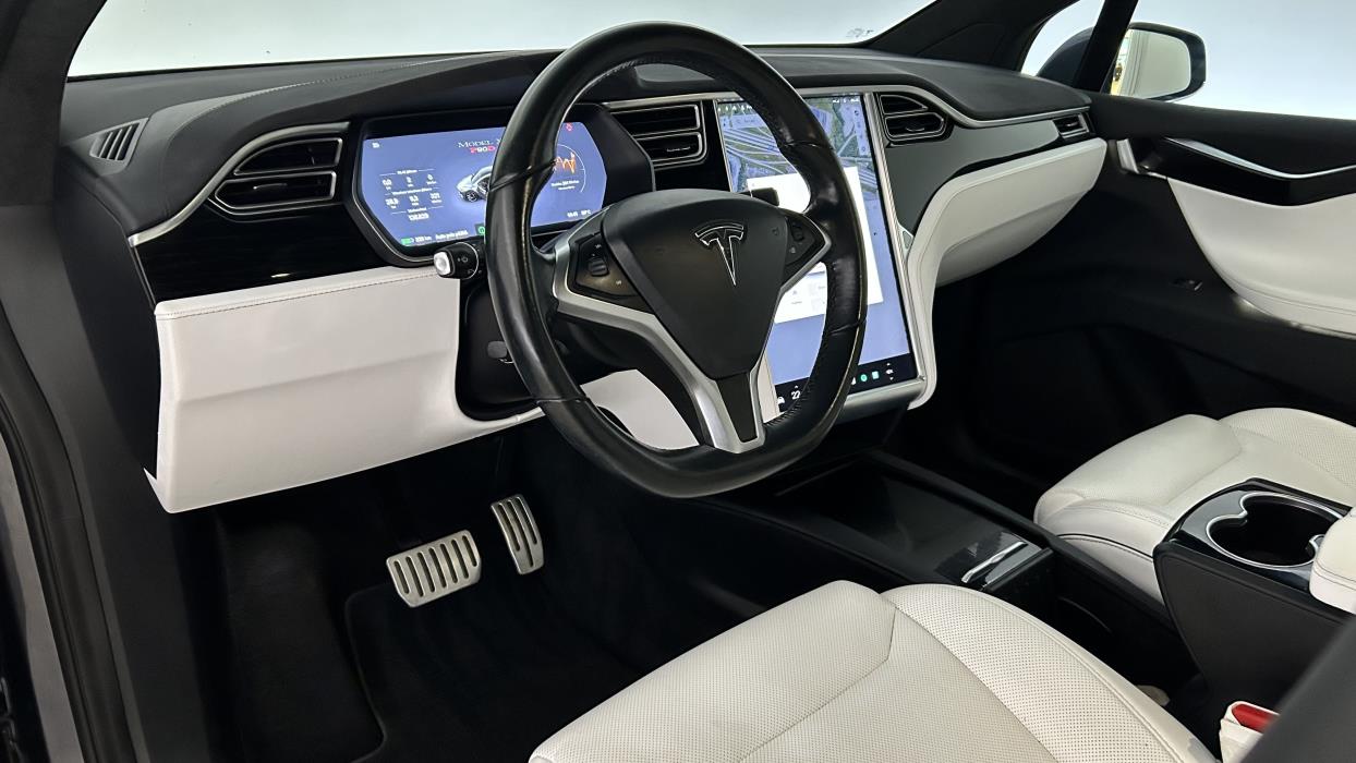 Tesla Model X 2016