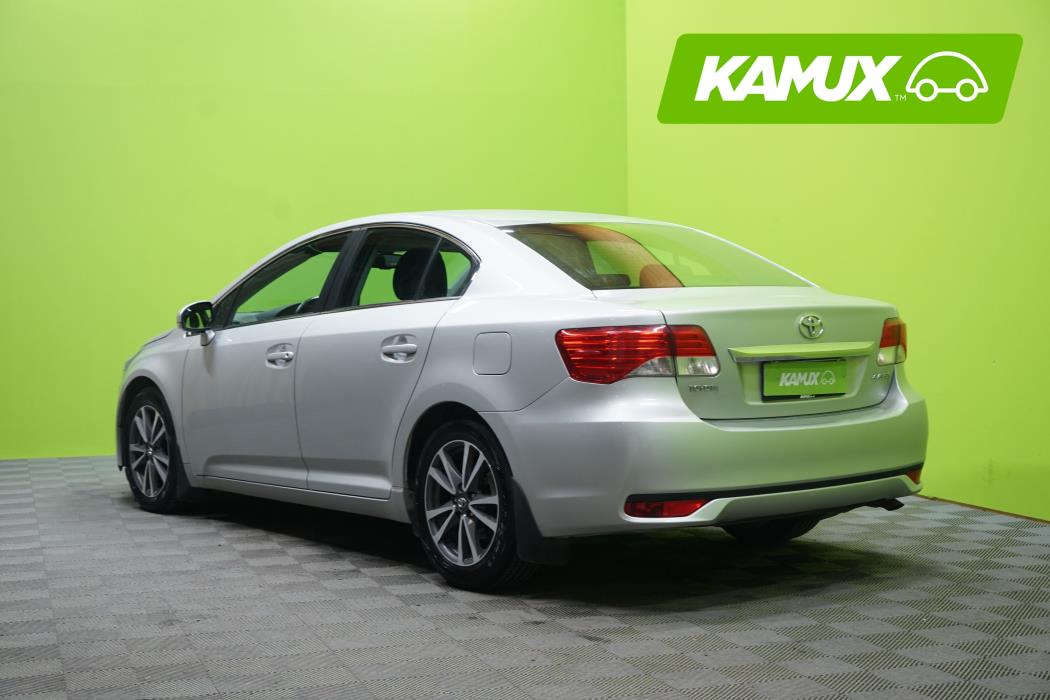 Toyota Avensis 2012