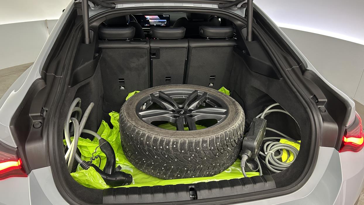BMW i4 2023