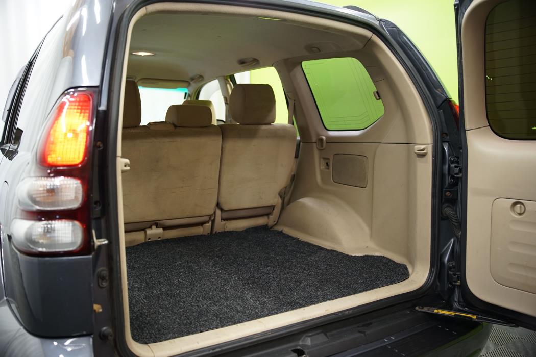 Toyota Land Cruiser 2004