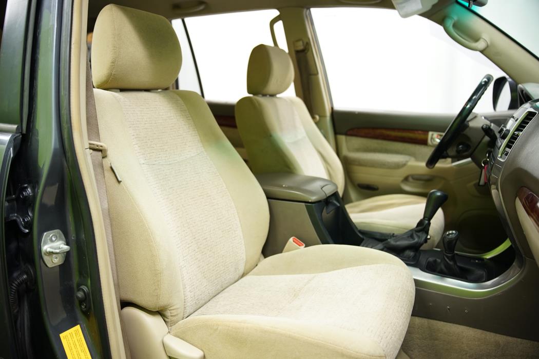 Toyota Land Cruiser 2004