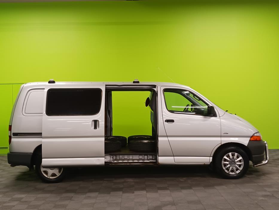 Toyota Hiace 2003