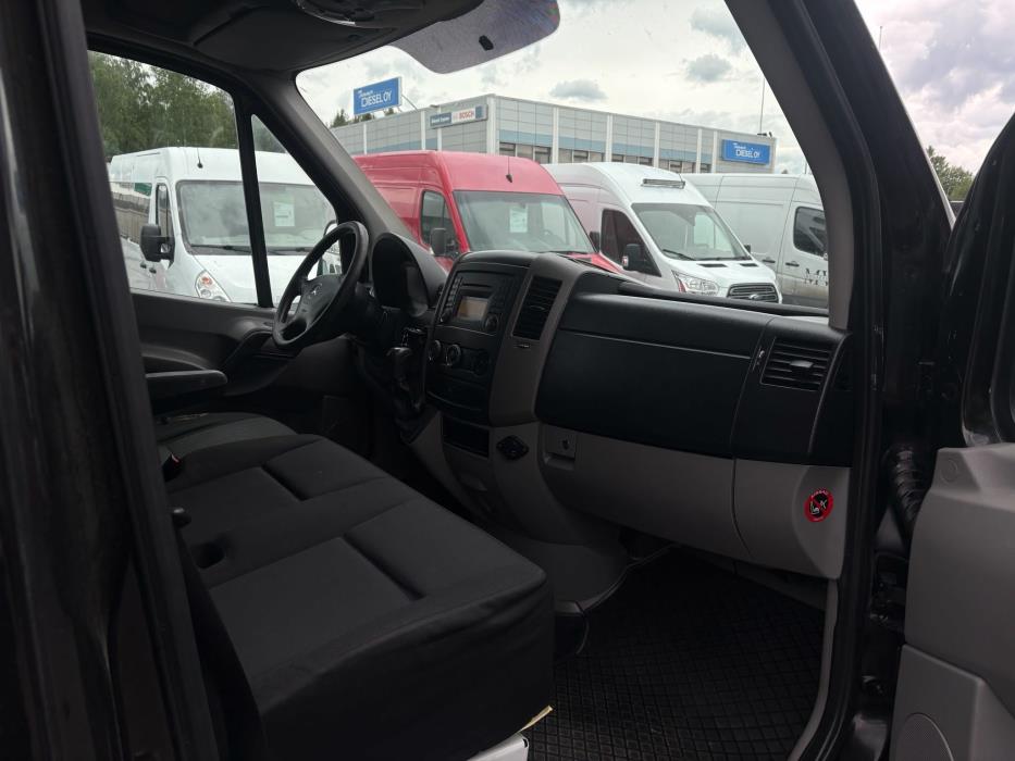 Mercedes-Benz Sprinter 2011