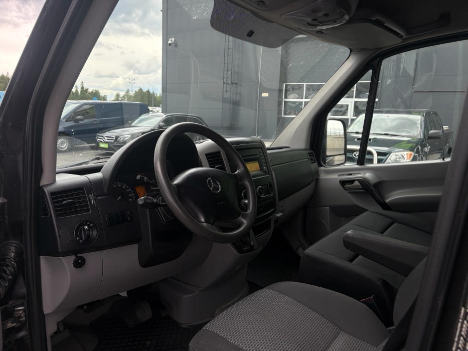 Mercedes-Benz Sprinter 2011