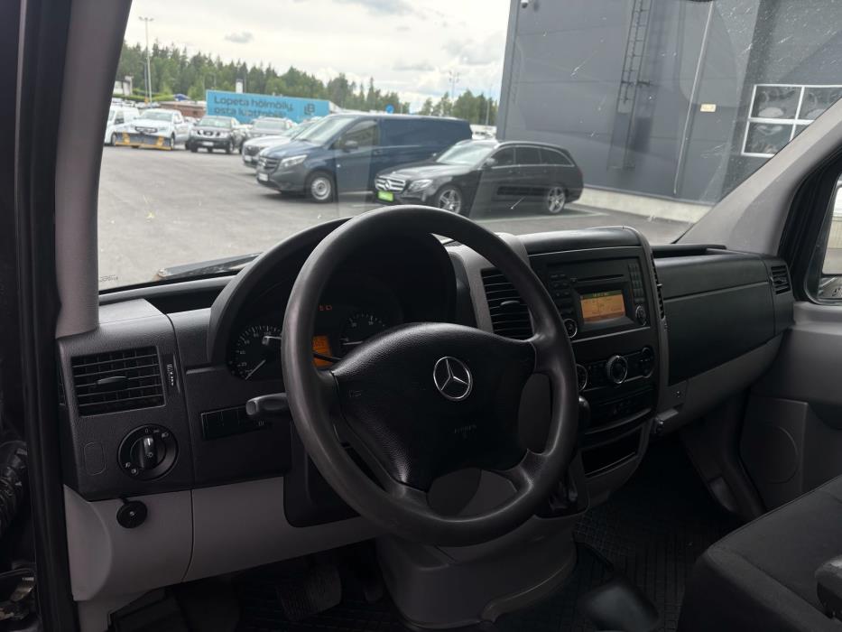 Mercedes-Benz Sprinter 2011