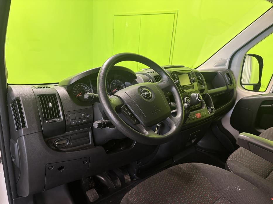 Opel Movano 2023