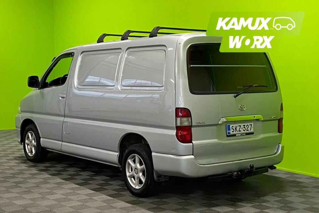 Toyota Hiace 2010