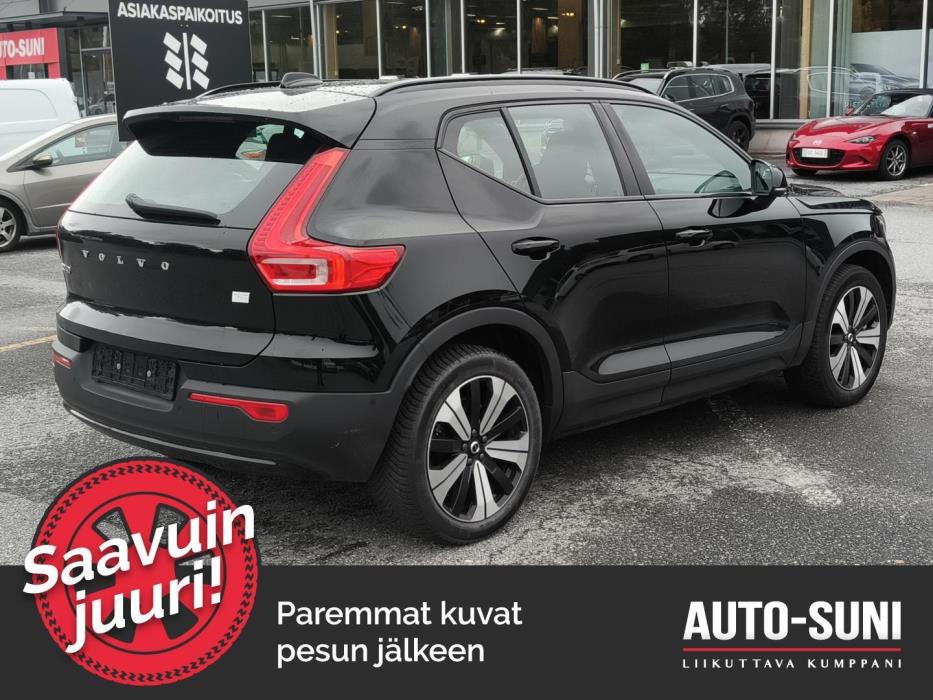 VOLVO XC40 2023