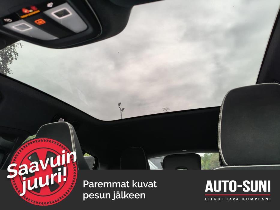 VOLVO C40 2023