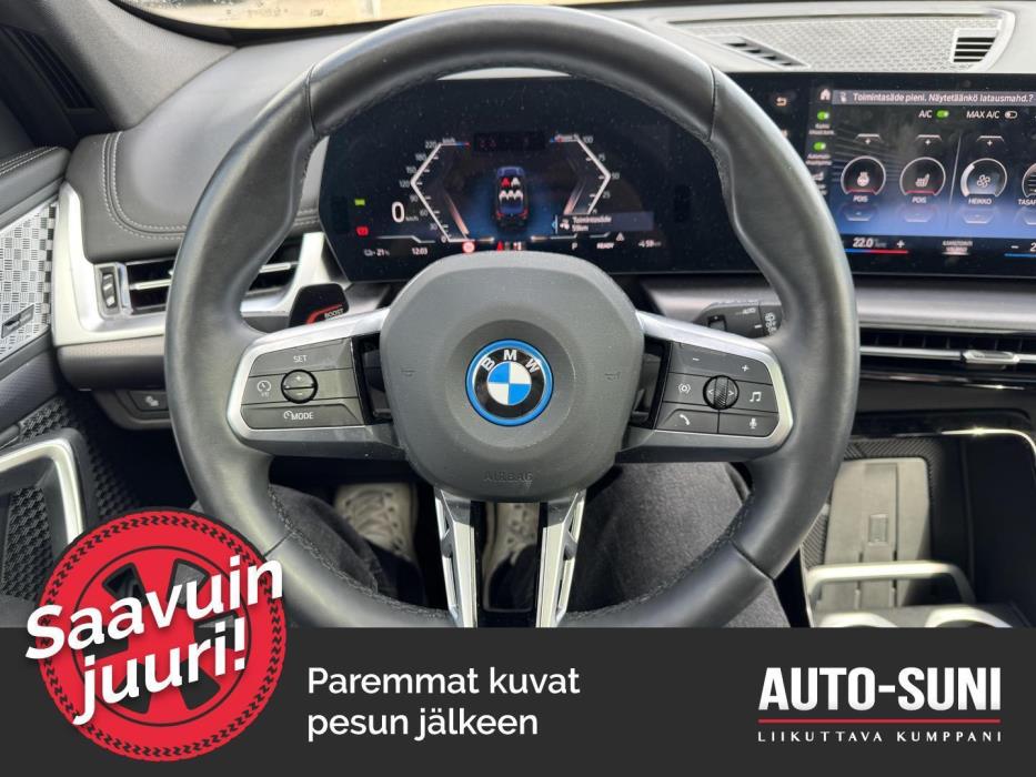 BMW iX1 2023