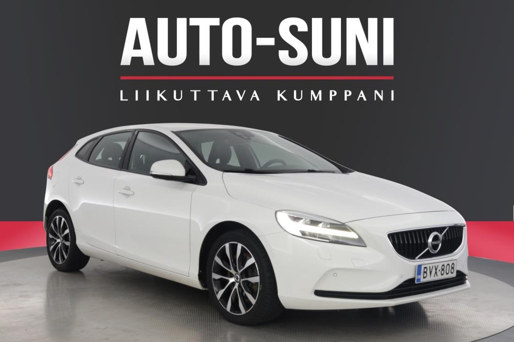 VOLVO V40 2019