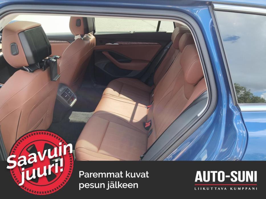 SKODA Superb 2025