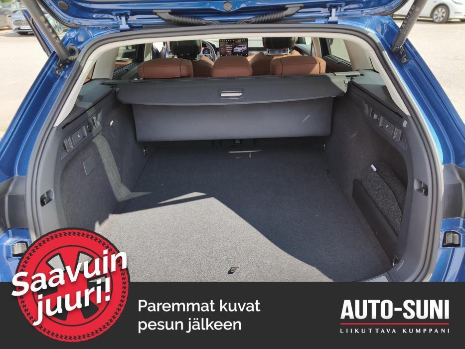 SKODA Superb 2025