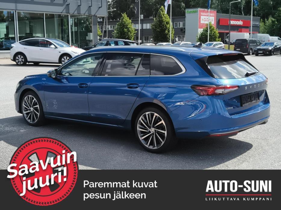 SKODA Superb 2025