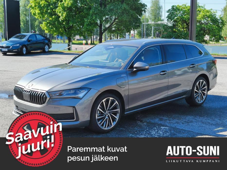 SKODA Superb 2025