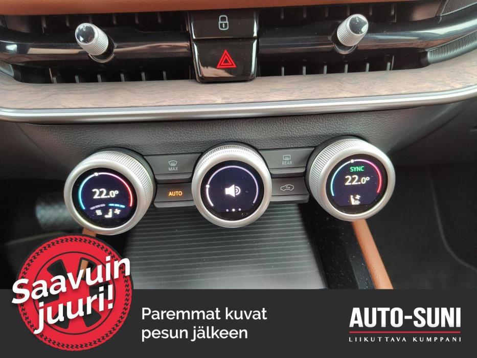 SKODA Superb 2025