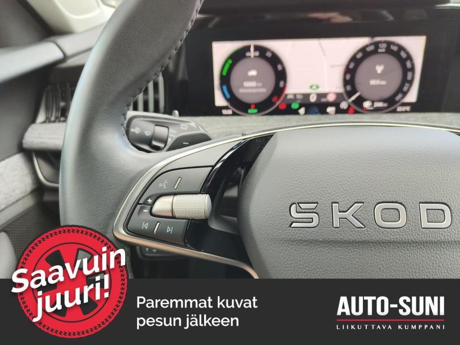 SKODA Superb 2025
