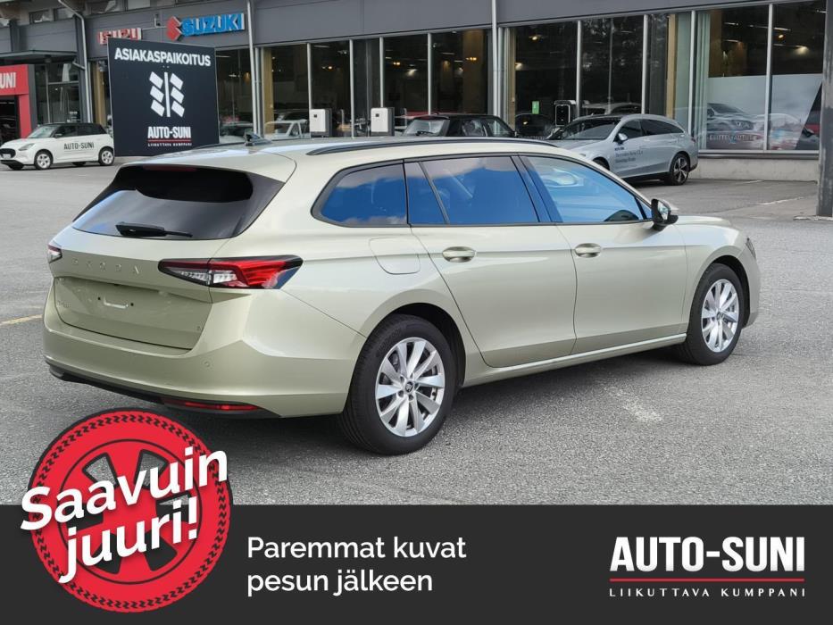 SKODA Superb 2025