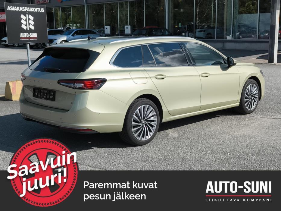 SKODA Superb 2025
