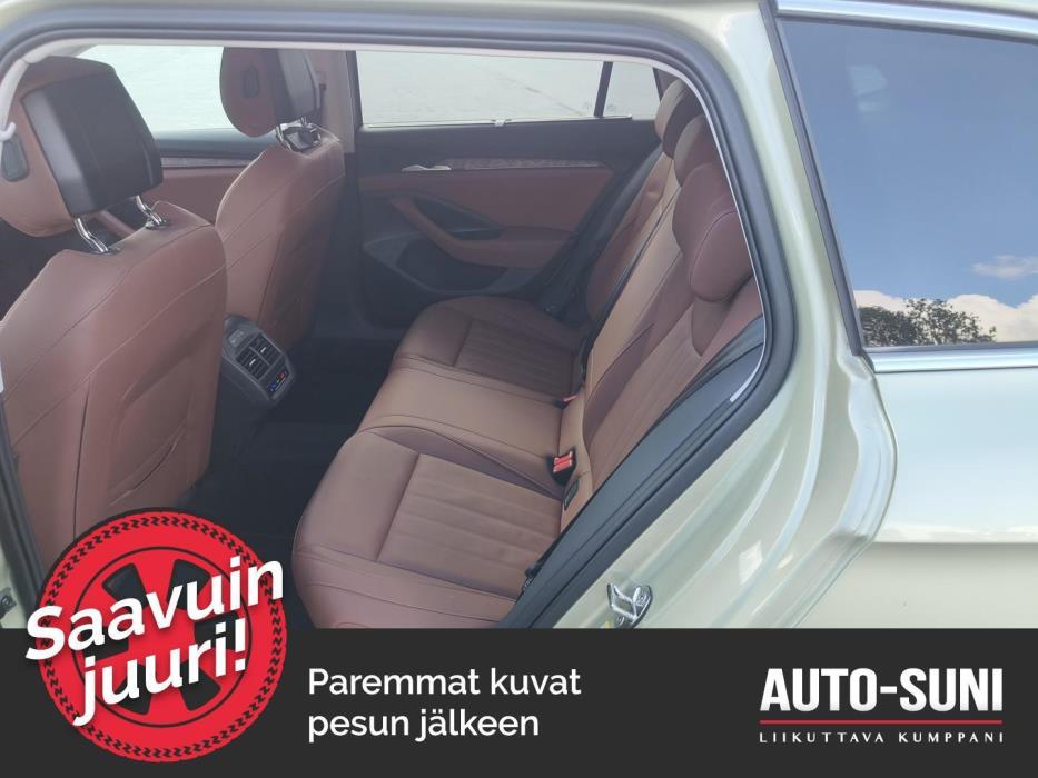 SKODA Superb 2025