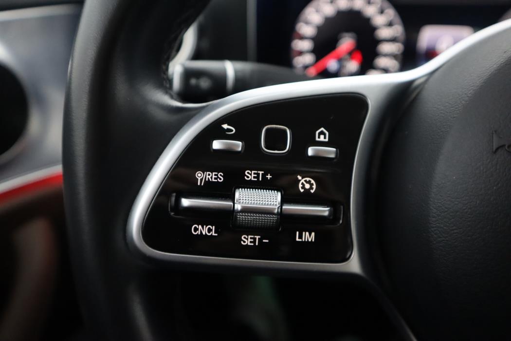 MERCEDES-BENZ E 2019