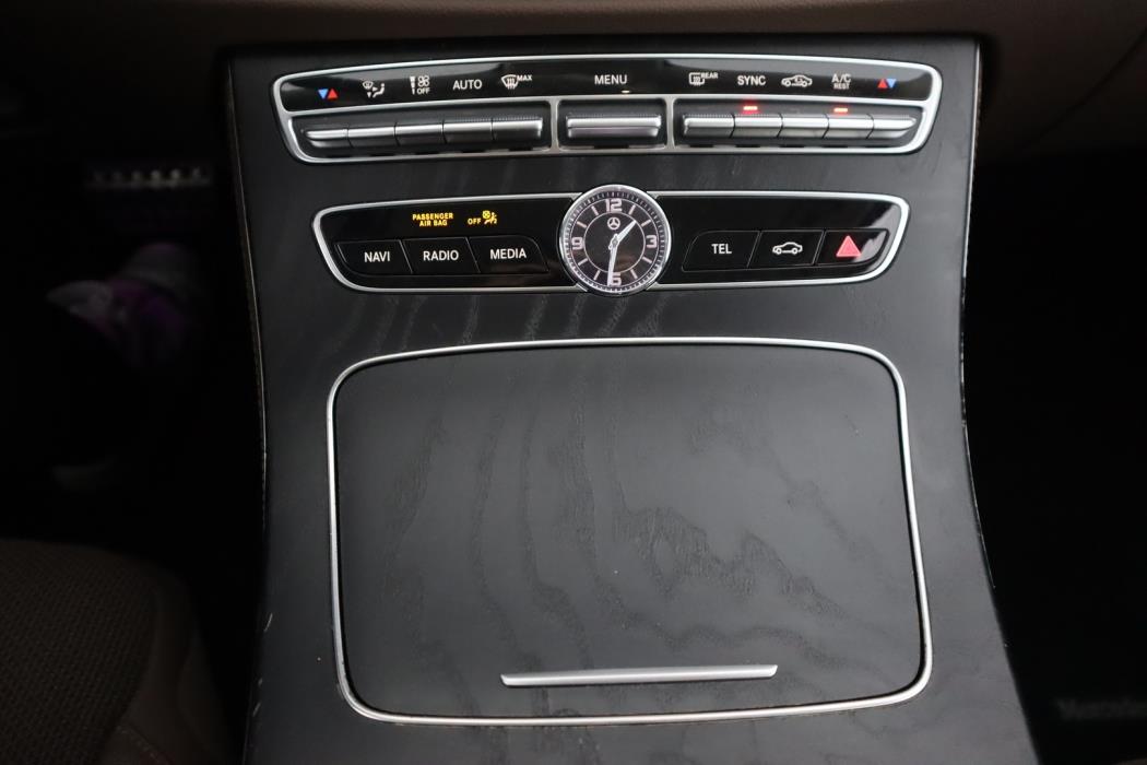 MERCEDES-BENZ E 2019