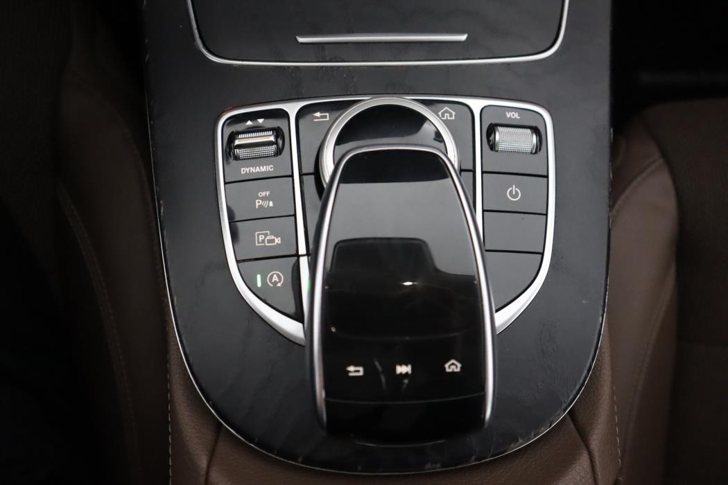 MERCEDES-BENZ E 2019