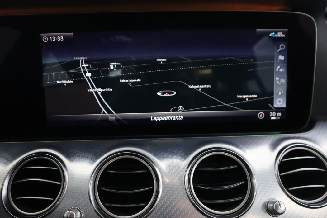 MERCEDES-BENZ E 2019