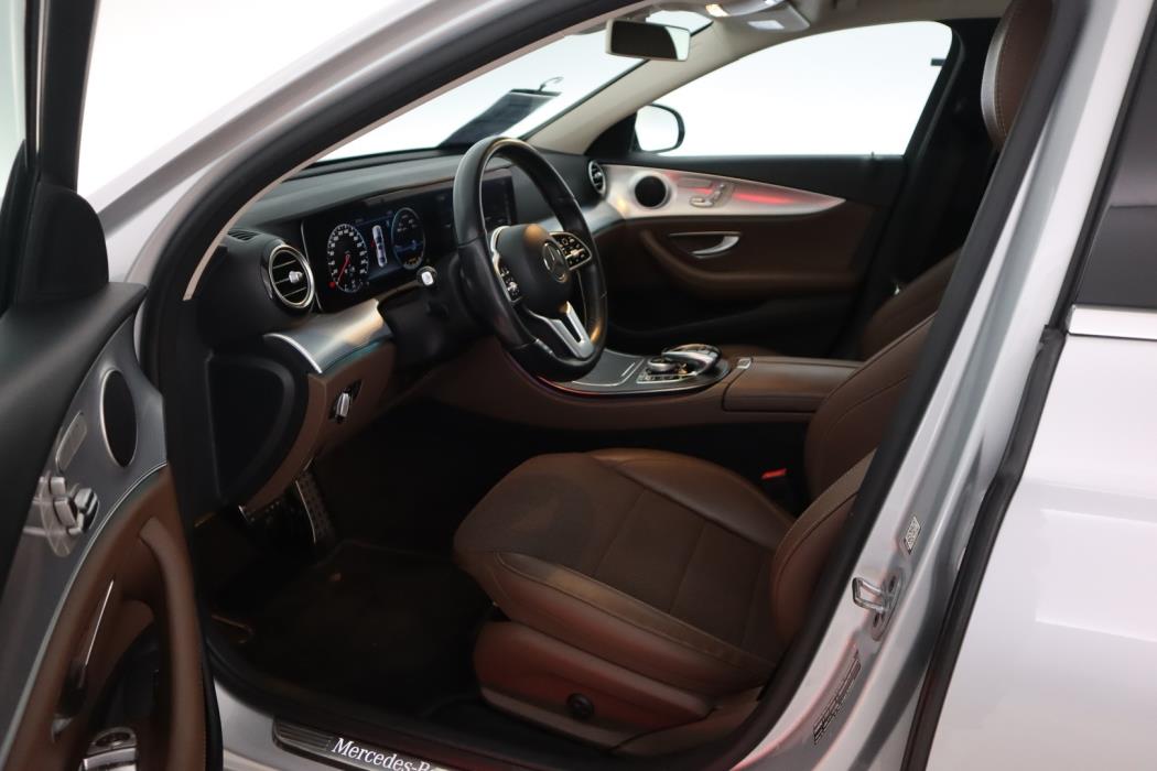 MERCEDES-BENZ E 2019