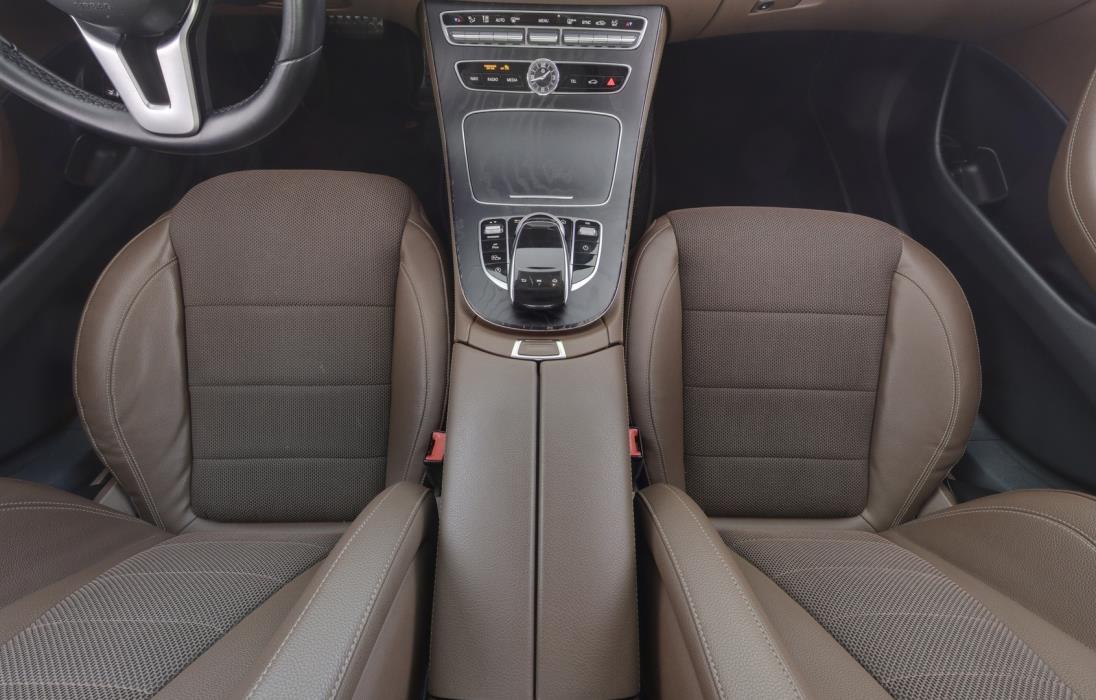 MERCEDES-BENZ E 2019