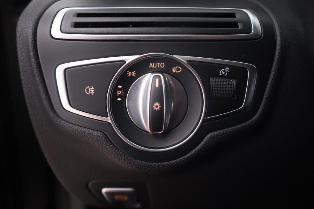 MERCEDES-BENZ C 2020