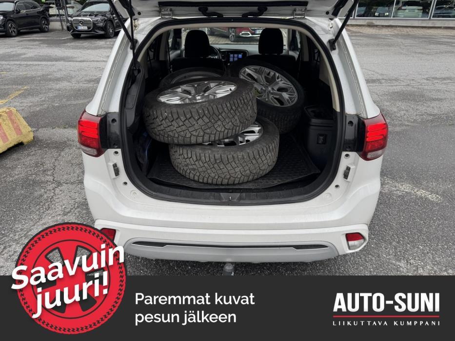 MITSUBISHI Outlander PHEV 2020