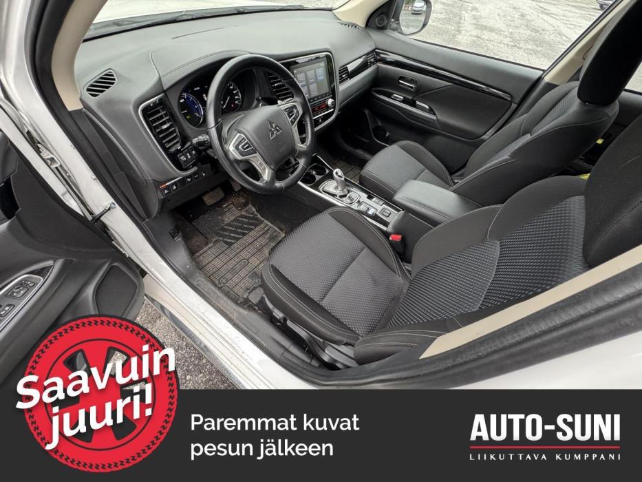 MITSUBISHI Outlander PHEV 2020