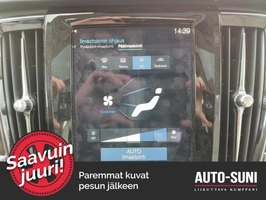 VOLVO V90 2021