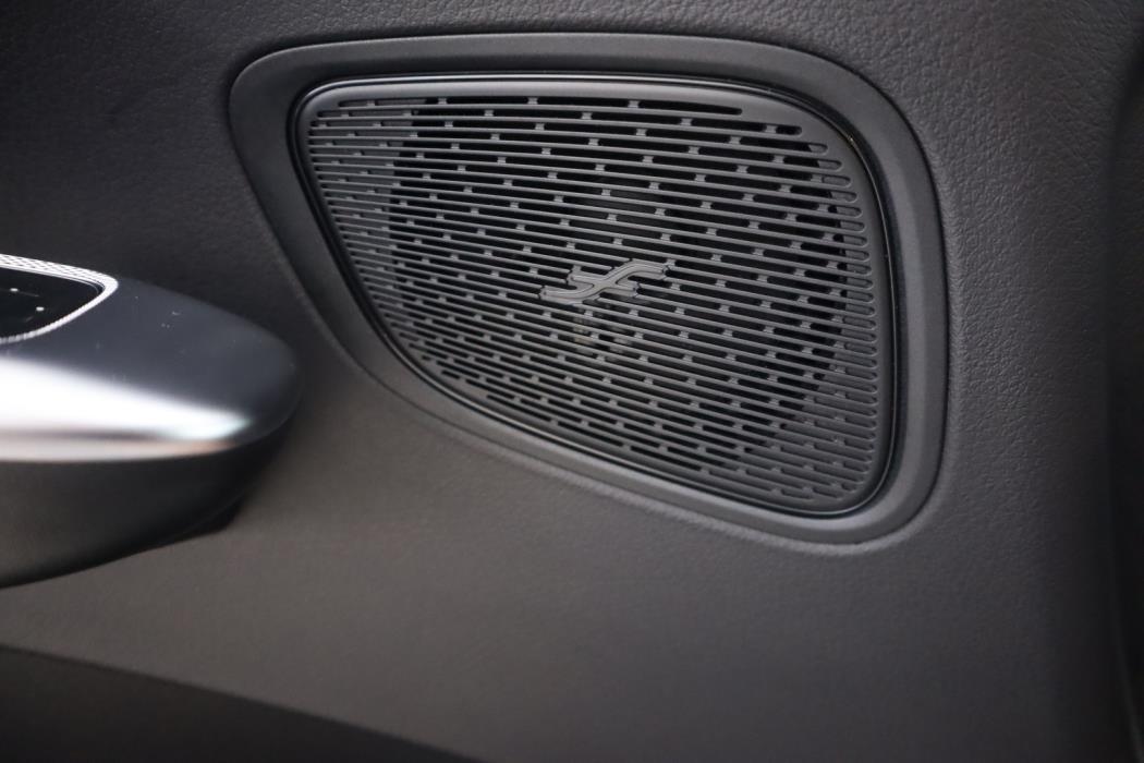 MERCEDES-BENZ GLC 2023