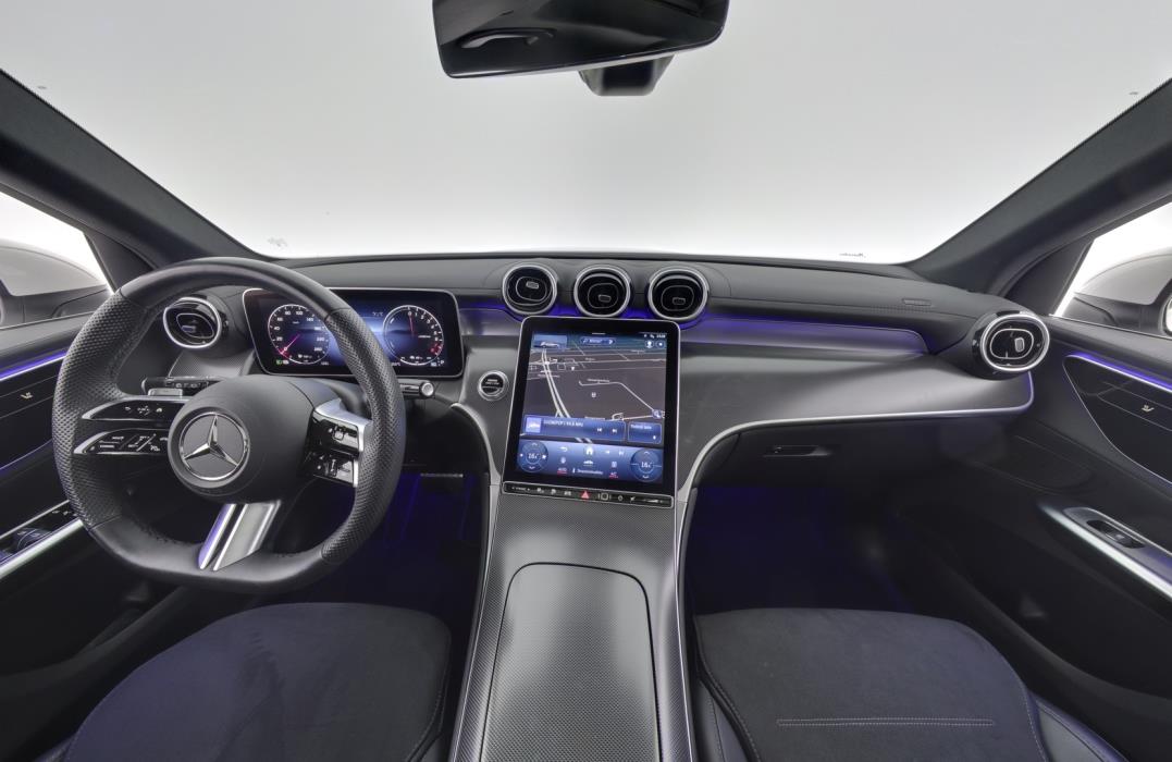 MERCEDES-BENZ GLC 2023