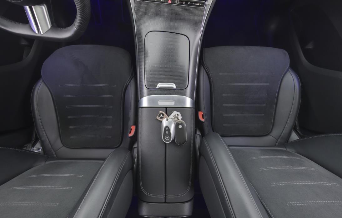 MERCEDES-BENZ GLC 2023