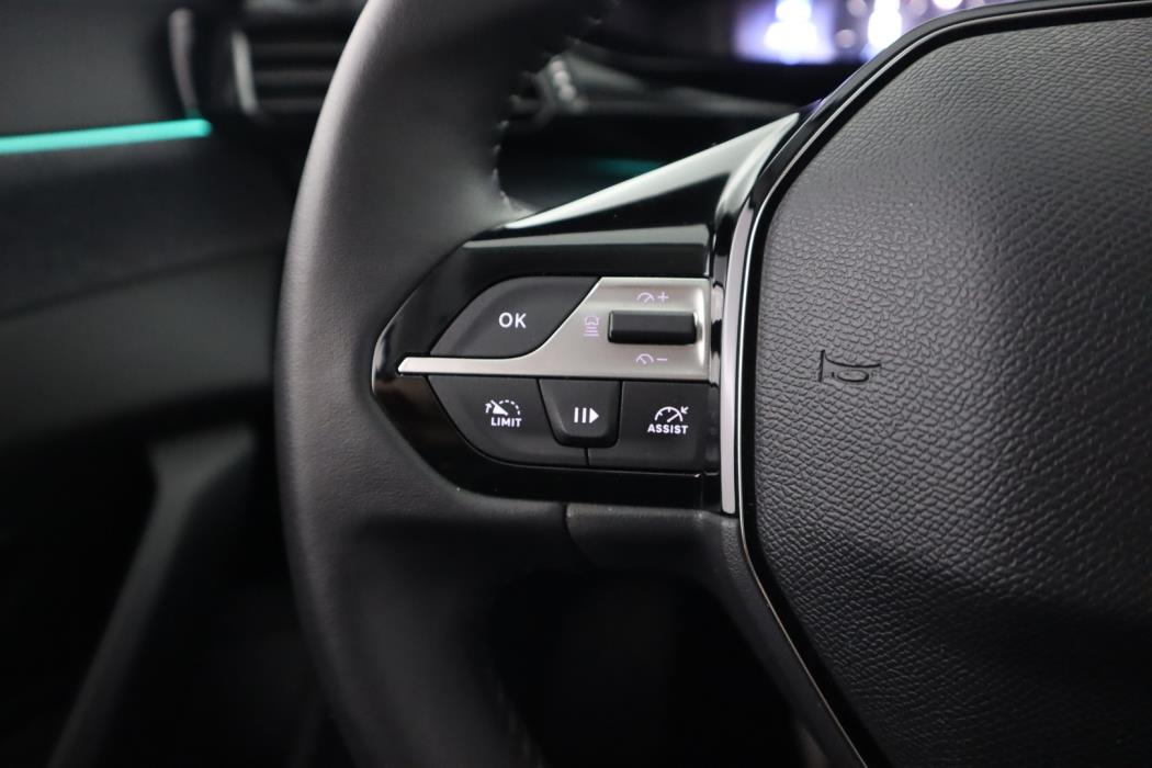 PEUGEOT 408 2023